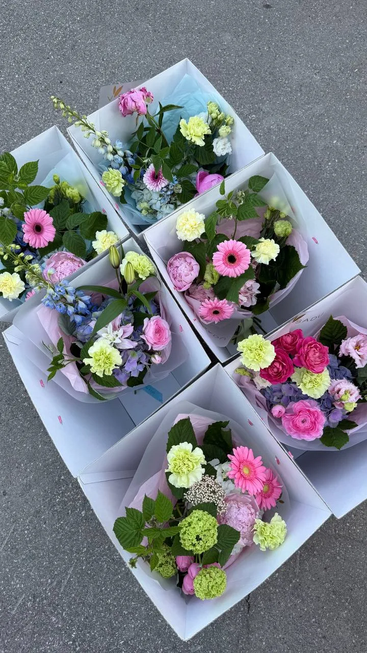 Когда хочется подарить не букет, а настроение цветущего сада 🌷✨