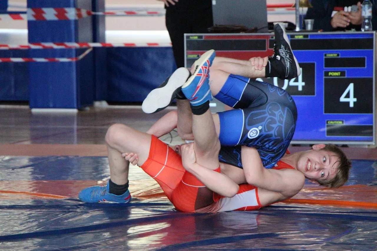🤼‍♂️ С ВСЕМИРНЫМ ДНЕМ СПОРТИВНОЙ БОРЬБЫ! 

📌 23 мая отмечается Всемирный день спортивной борьбы. Э
