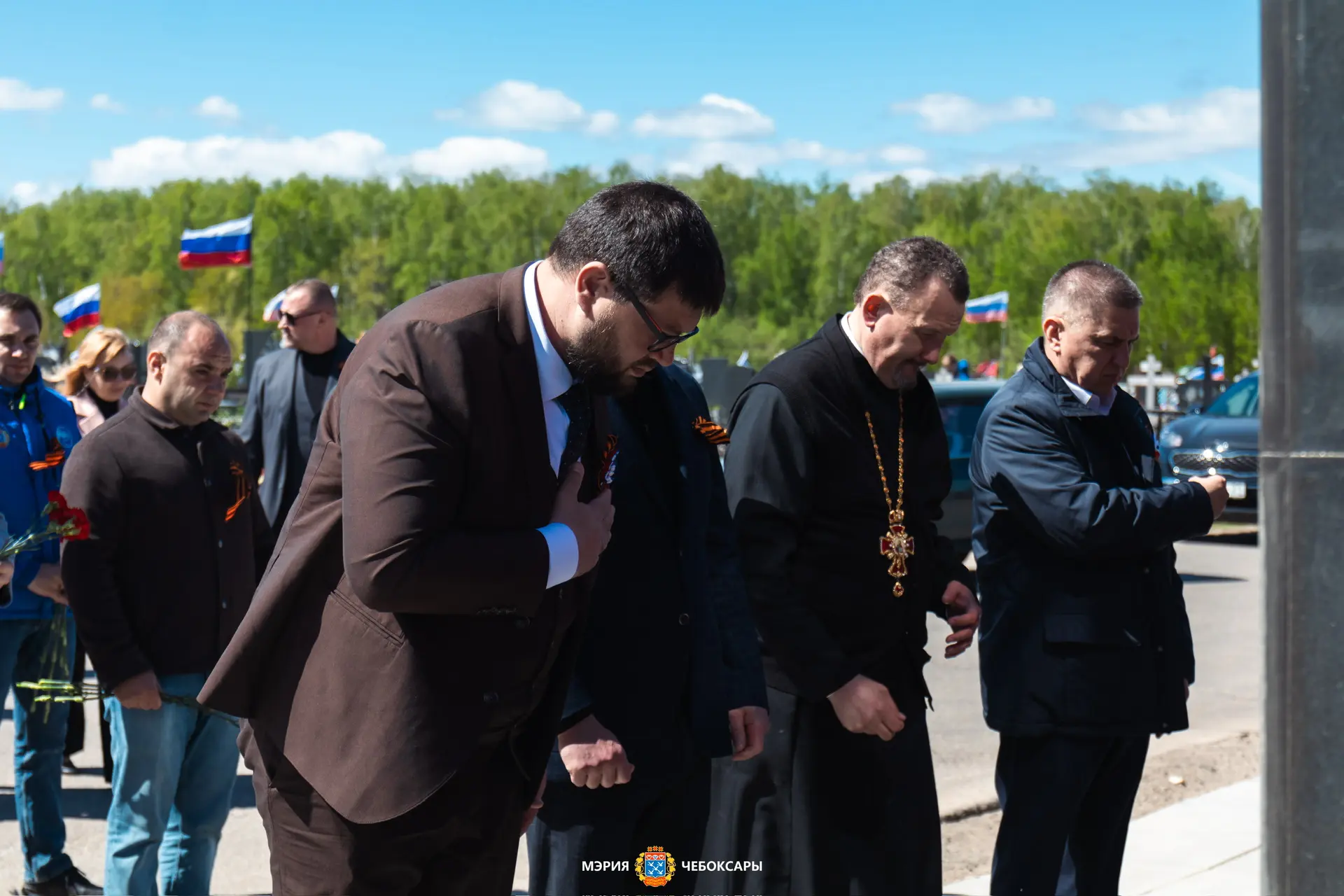 Память жива, пока мы помним.  Вместе с командой города почтили подвиг наших современников — участник