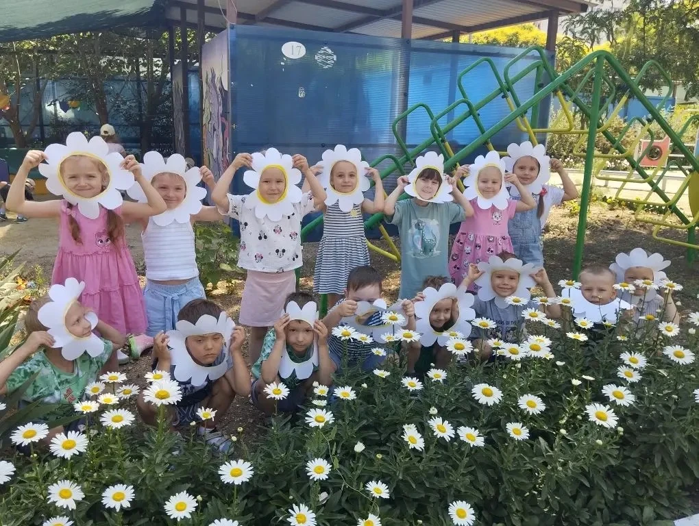 🌟Ромашка на счастье🌟

В честь Дня семьи, любви и верности в нашем детском саду прошла замечательна