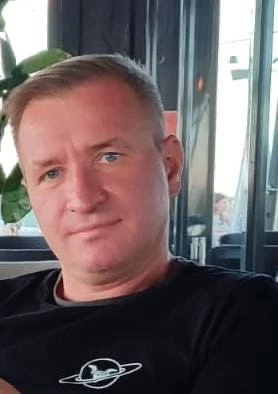 Здравствуйте! Меня зовут Кузнецов Виталий Геннадьевич, директор производства кресел рек...