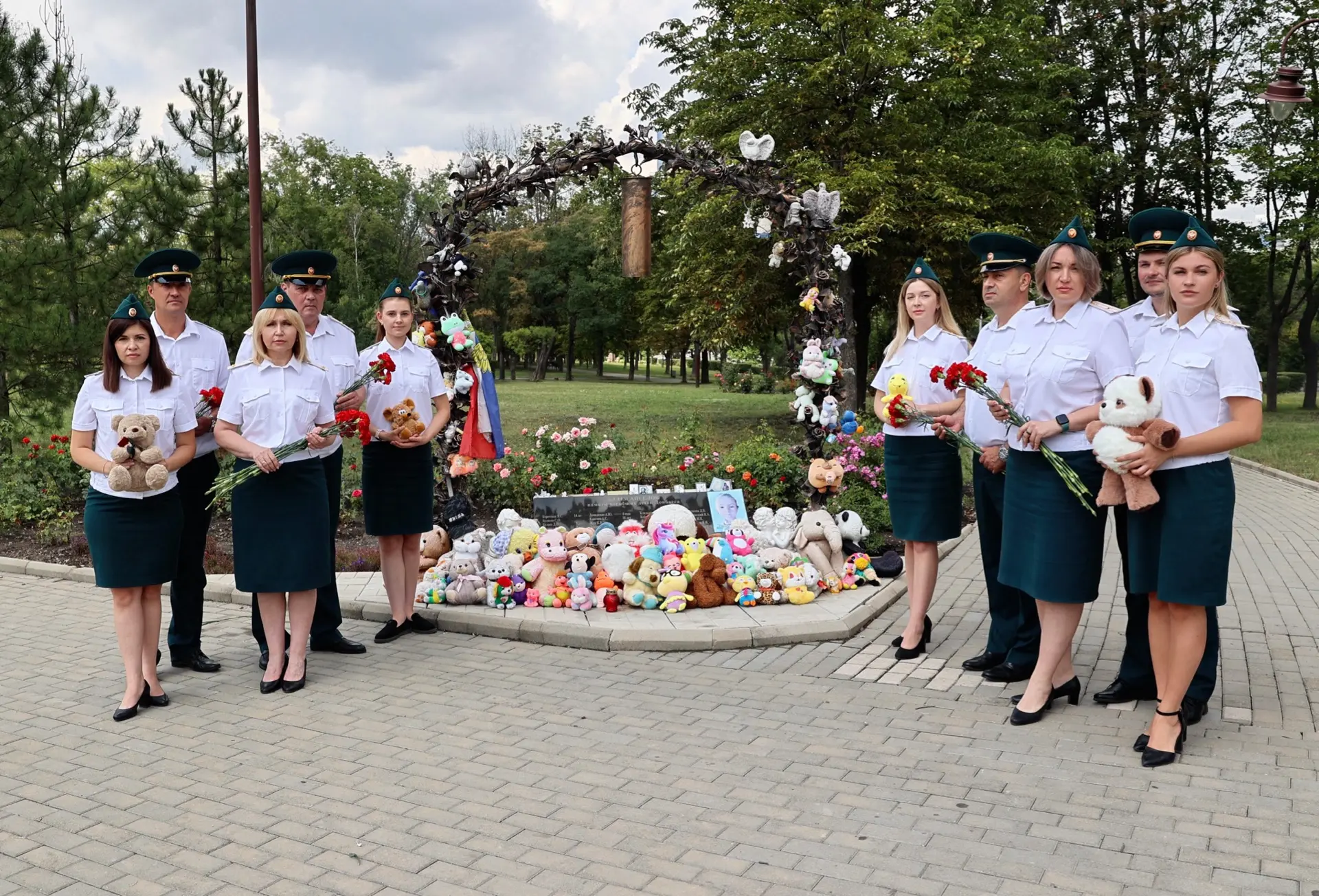 27 июля – День памяти детей-жертв войны в Донбассе

Эта дата напоминает о страшных событиях, которые