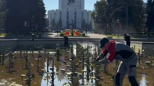 Светомузыкальный фонтан в центре Челябинска завершил работу до зимы
