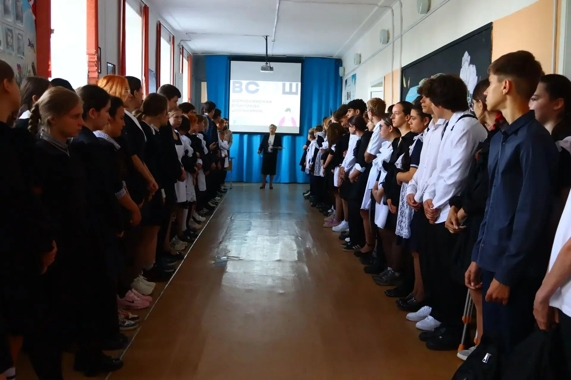 🎓 Сегодня на общешкольной линейке дан официальный старт школьному этапу Всероссийской ...