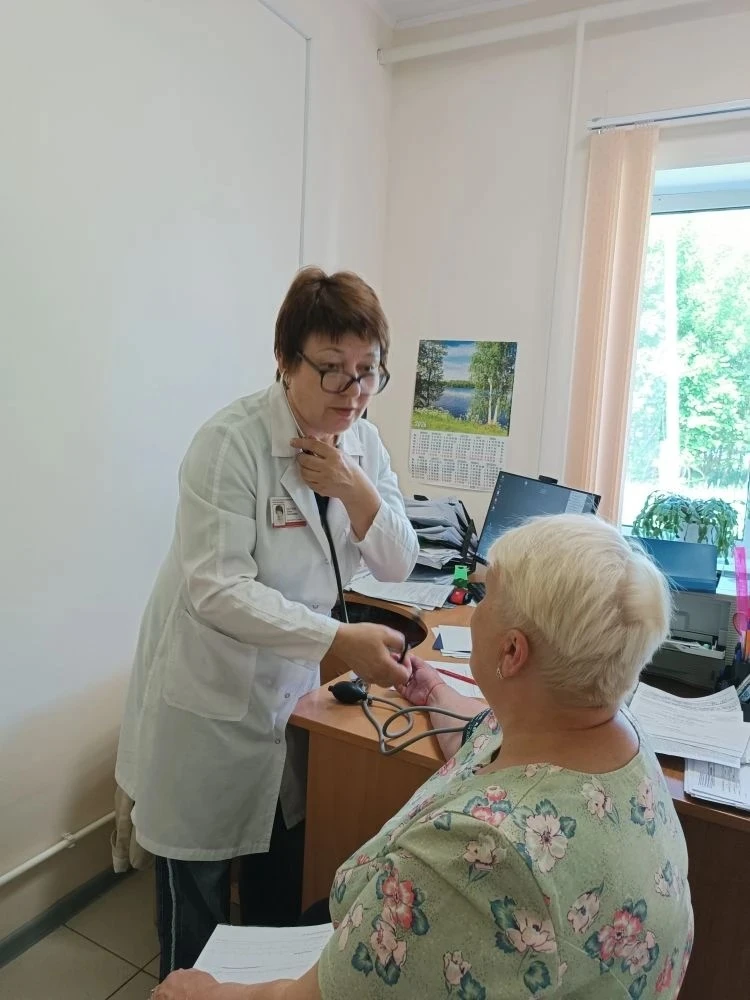 🚑 Наша мультидисциплинарная бригада специалистов выехала в Износки. Врачи областной бо...