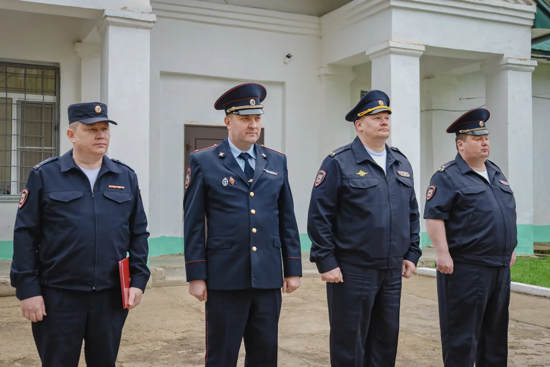 Более 1000 конвоев без единого происшествия: костромские полицейские получили ведомственные награды 