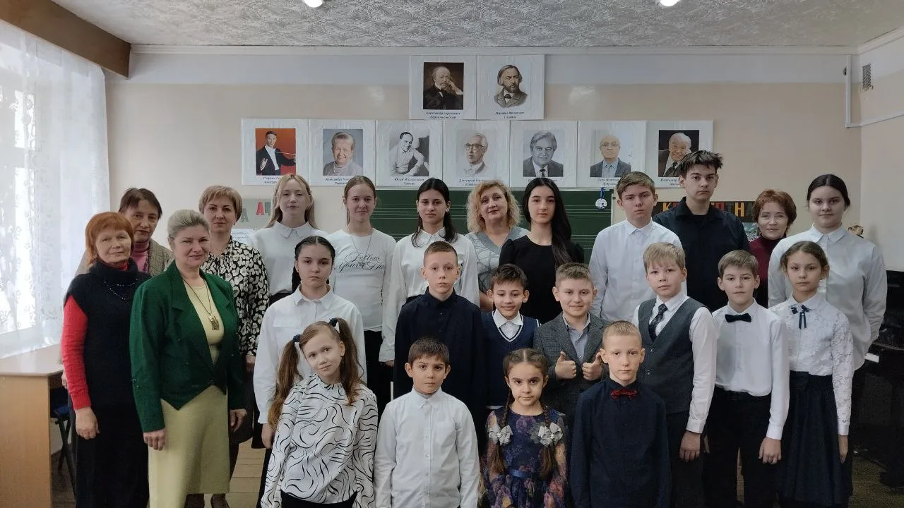 Конкурс "Весёлые клавиши": Праздник юных талантов в Вяземской школе искусств!