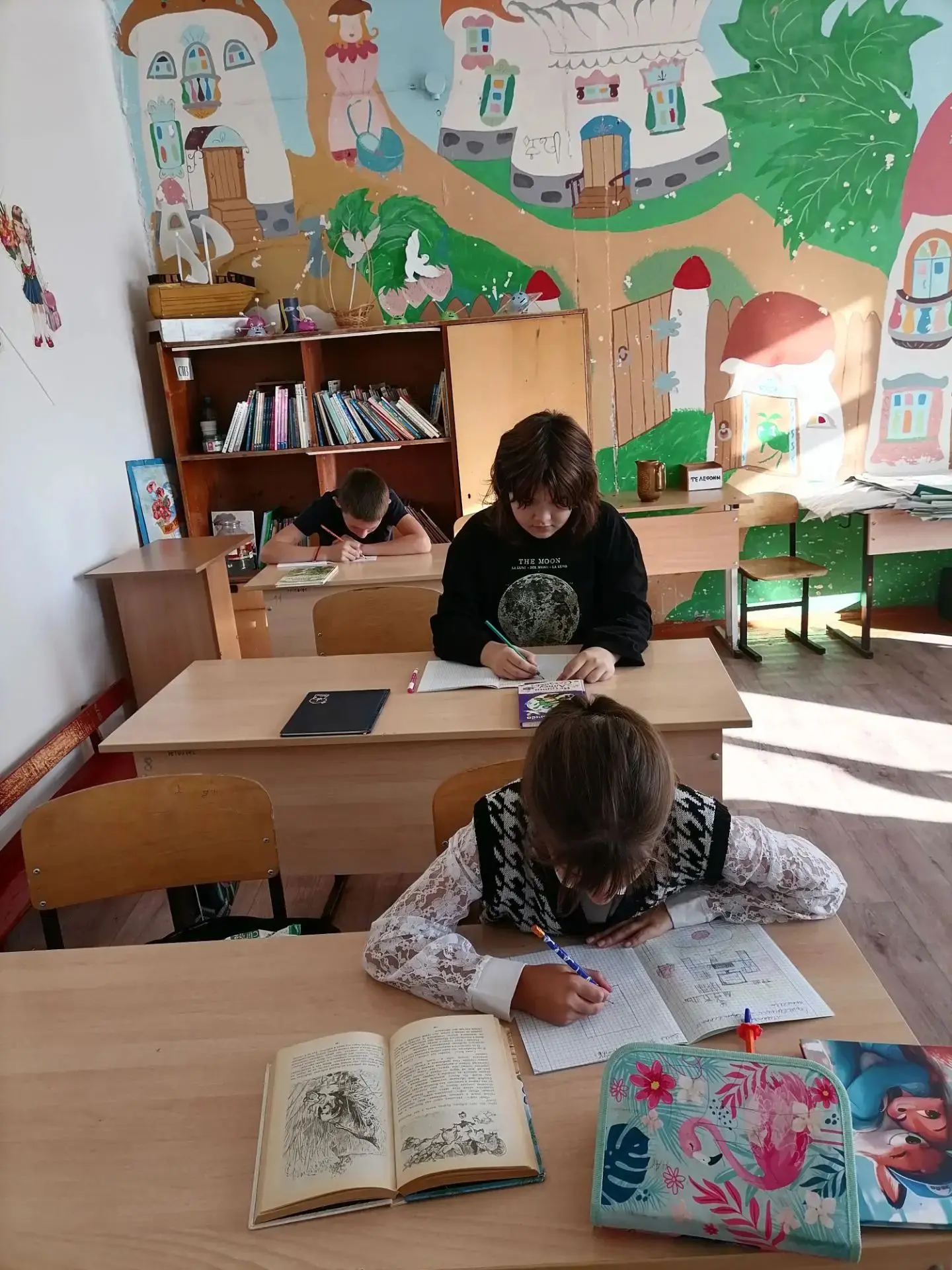 💥В этот понедельник, 28 сентября, в нашей школе прошли занятия из цикла «Разговоры о в...