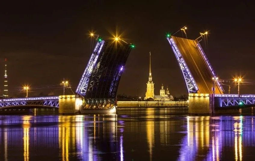 🎊 «Поющие мосты» зазвучат в честь Дня Санкт-Петербурга