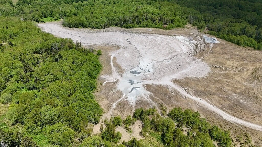 🌋 Движение Земли, Луны и Солнца влияет на активность грязевых вулканов