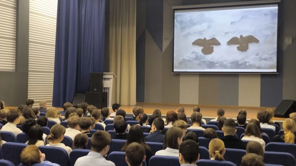 10 февраля для учеников 6 классов прошёл ставший уже традиционным "Перерыв на кино". Это кинопоказ с