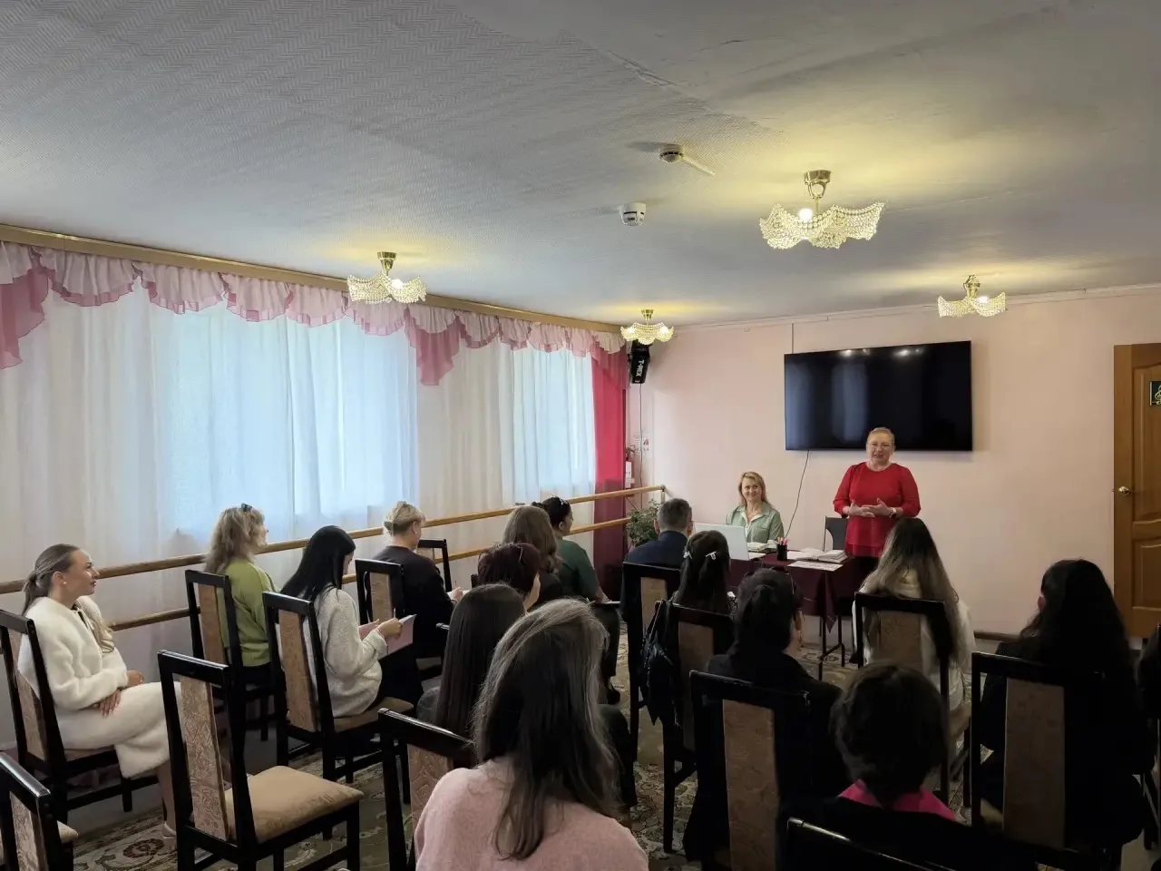 В Доме детского творчества состоялось первое в новом учебном году заседание педагогичес...
