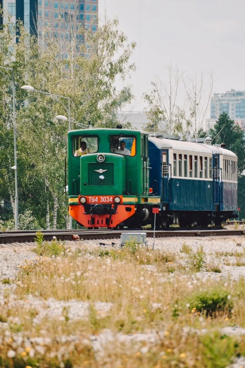 🚂 На Детской железной дороге  в субботу большой праздник. В течение дня будут курсировать экскурсио
