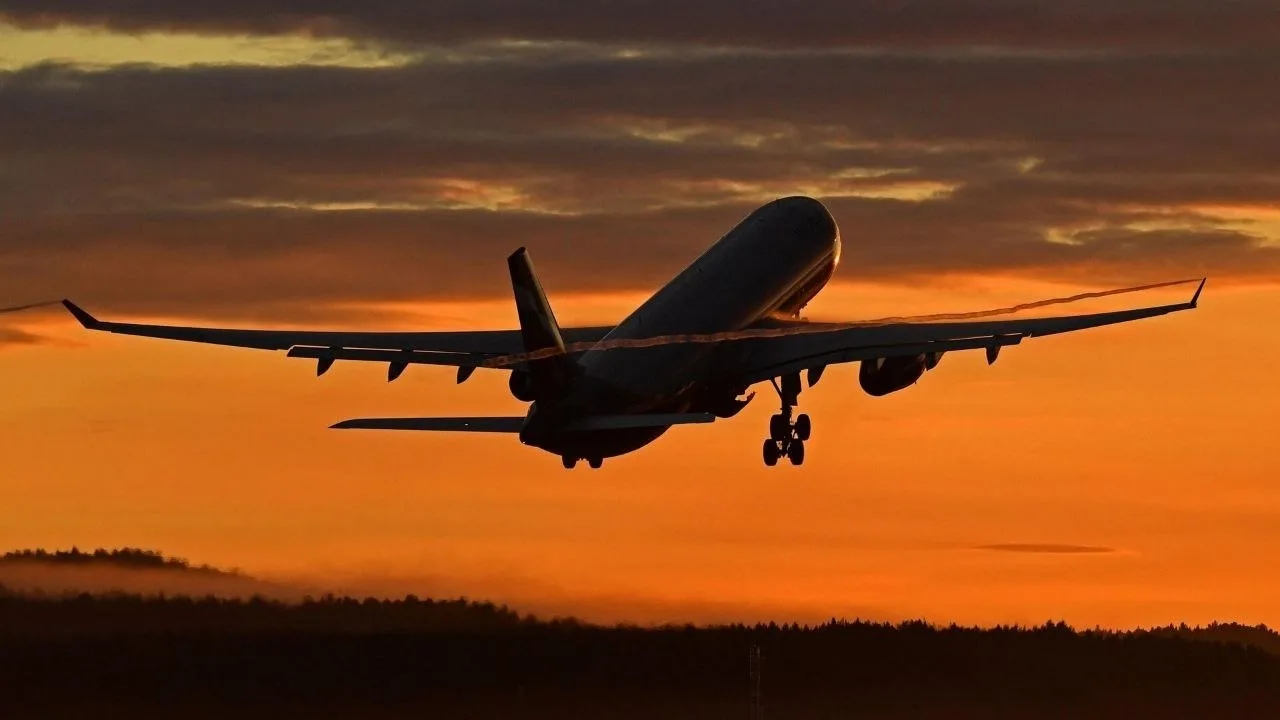 ✈️🚫 Дешёвых билетов на прямые рейсы из Владивостока в Питер больше нет!

«Аэрофлот» запускает прямы