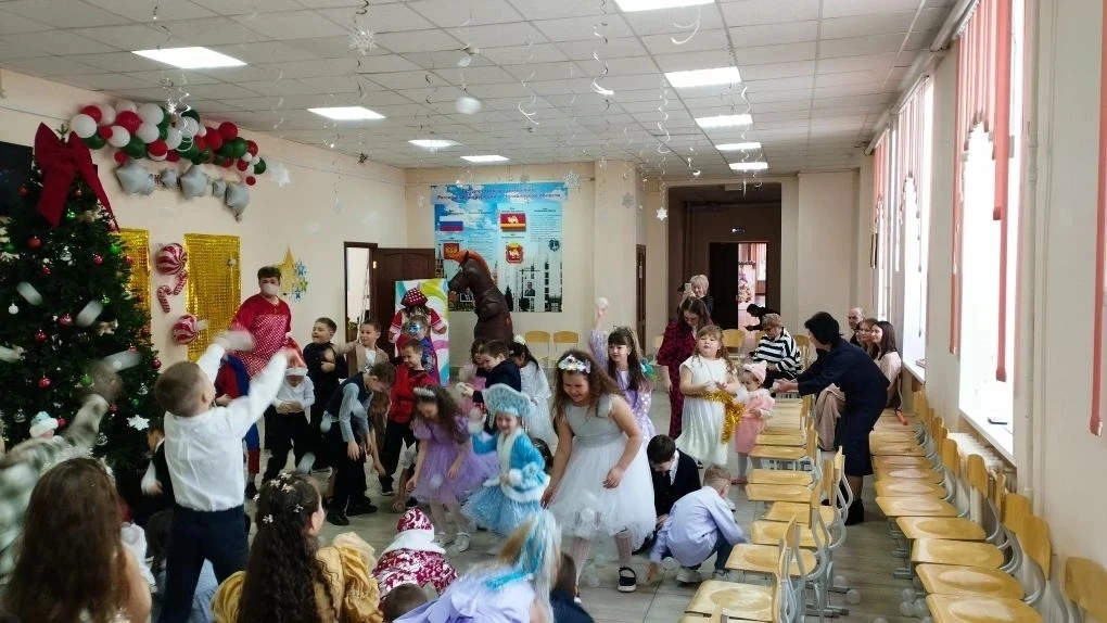 🎉🎄 Уважаемые родители и ученики! 🎄🎉 С огромным удовольствием сообщаем, что в начальном звене нашлось