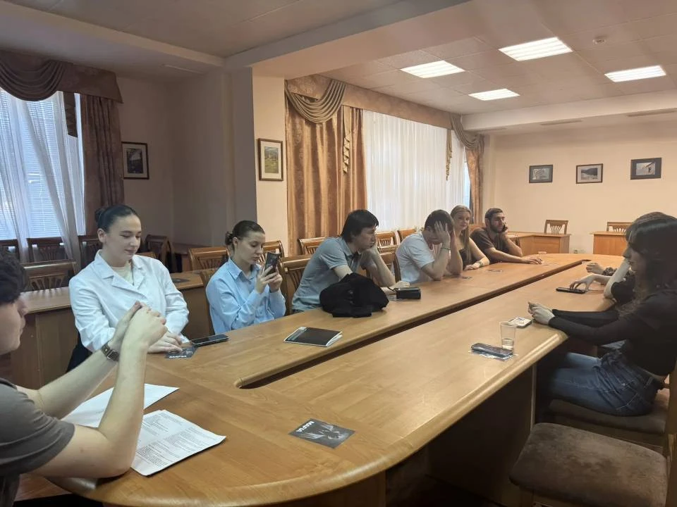 Студенты лечебного, педиатрического и стоматологического