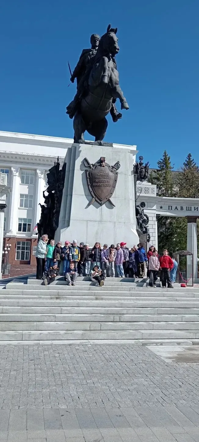 Сегодня обучающиеся 2 б класса посетили Музей пожарной охраны. Ребятам рассказали о  важной, ответст