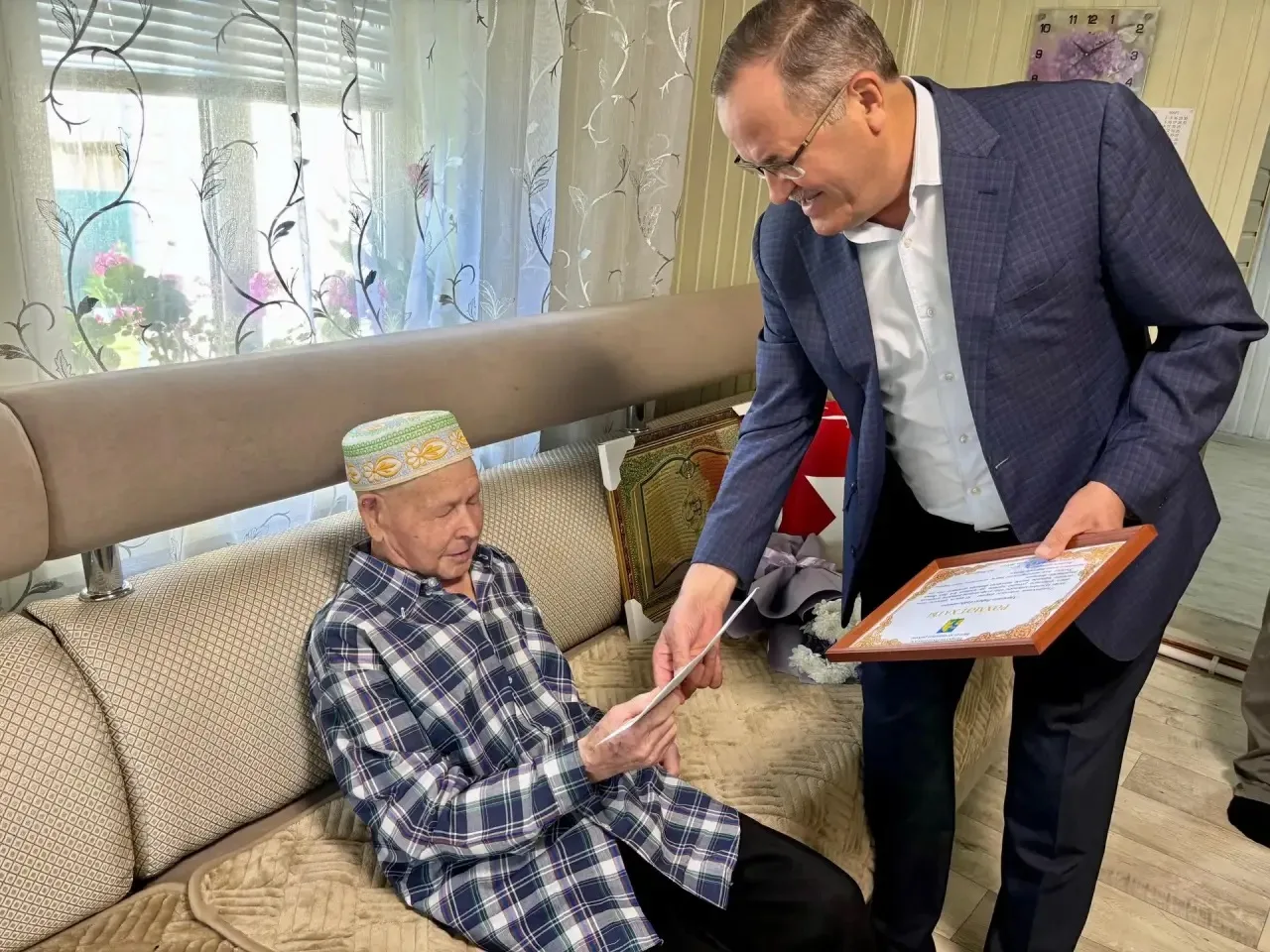 Борнак авылында яшәүче тыл ветераны Рафаил Габделхаковка бүген 95 яшь тулды.

Ветеран  бүгенге көндә