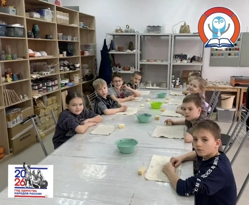 🐱✨ Урок добра и творчества в котокафе ✨🎨☕  👧🧒 Ученики 2 «Е» класса вместе с родителями и классным ру
