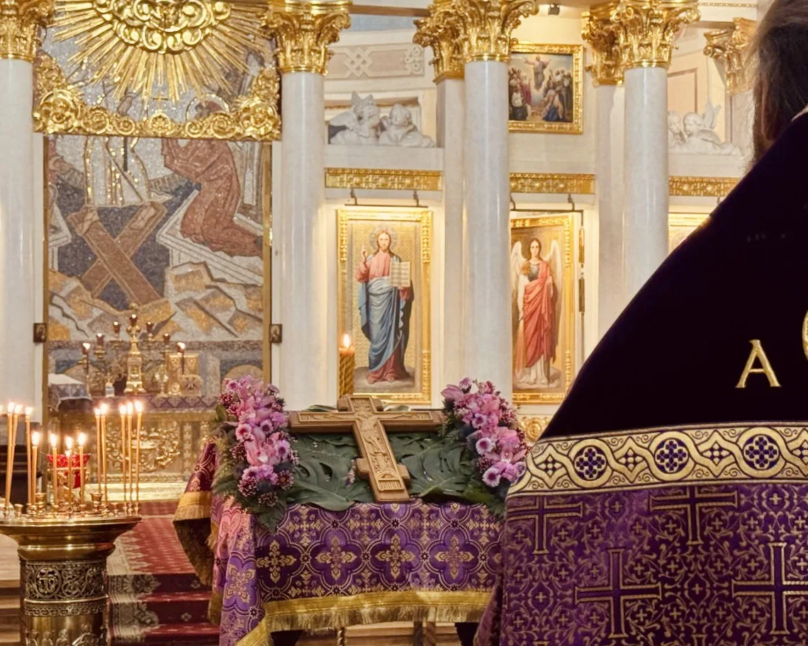 ➡️ Всенощное бдение под праздник Воздвижения Креста Господня.