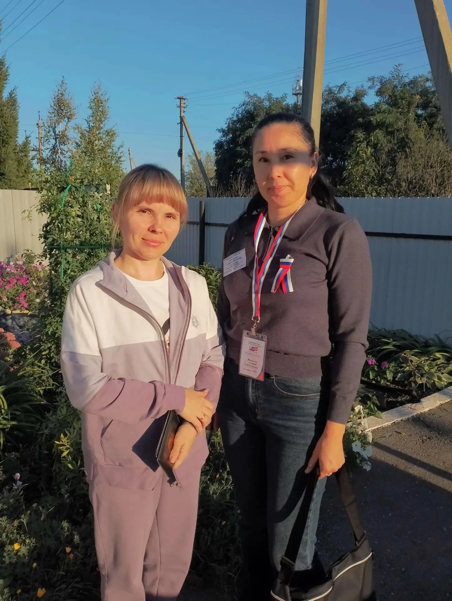 Члены участковой избирательной комиссии проводят выезды к избирателям для обеспечения в...