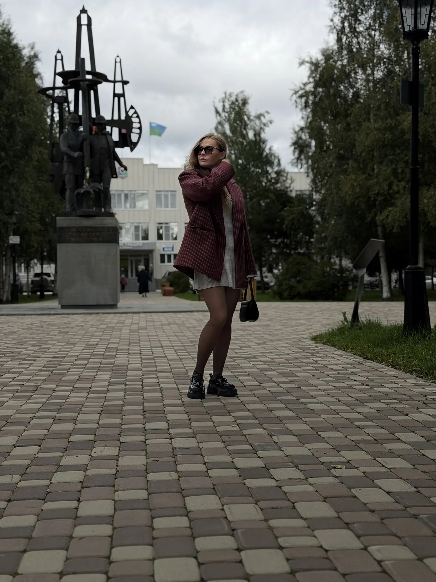Платье и пальто) не белое естестенА…