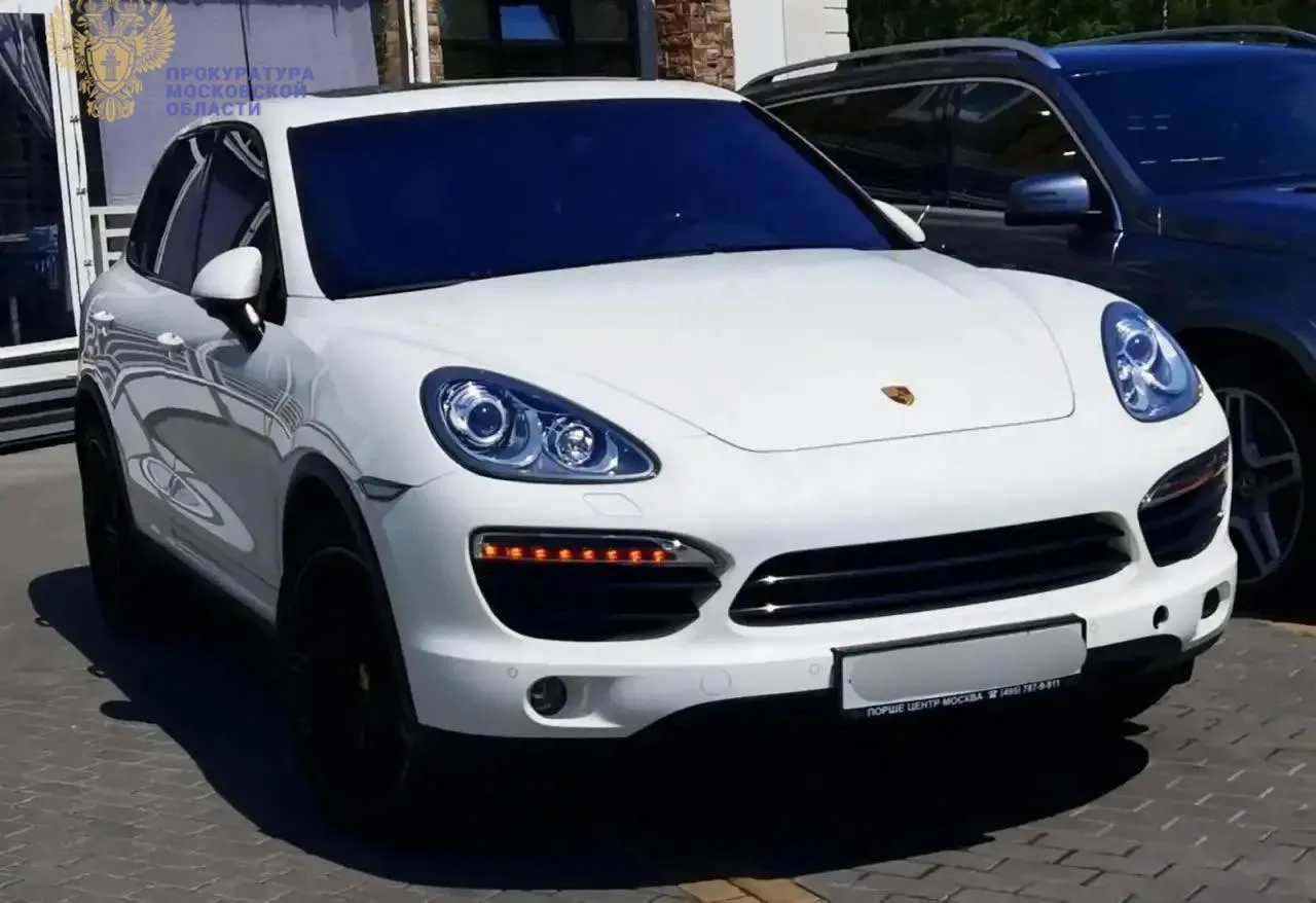 🧑‍⚖️ В Красногорске суд конфисковал Porsche Cayenne у местной жительницы за повторное ...