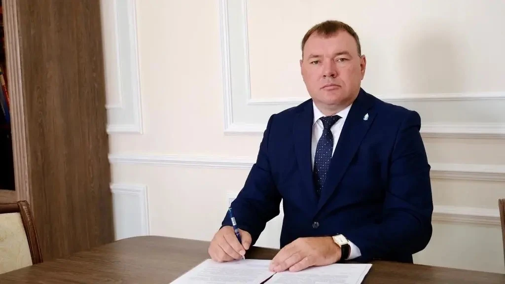 Уважаемый Михаил Михайлович Черкасов!

Коллектив учителей, учащиеся и родители Муниципального казенн