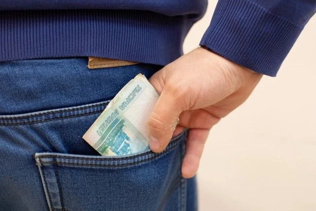 Рязанцу грозит срок за кражу банковской карты у соседа по палате в больнице
https://ryazannews.ru/fn