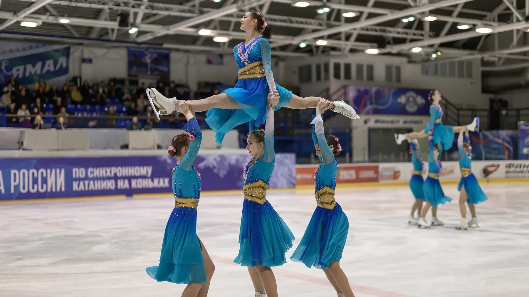 ⛸В Салехарде прошёл финал Кубка России по синхронному фигурному катанию.  Окружная столица вновь док
