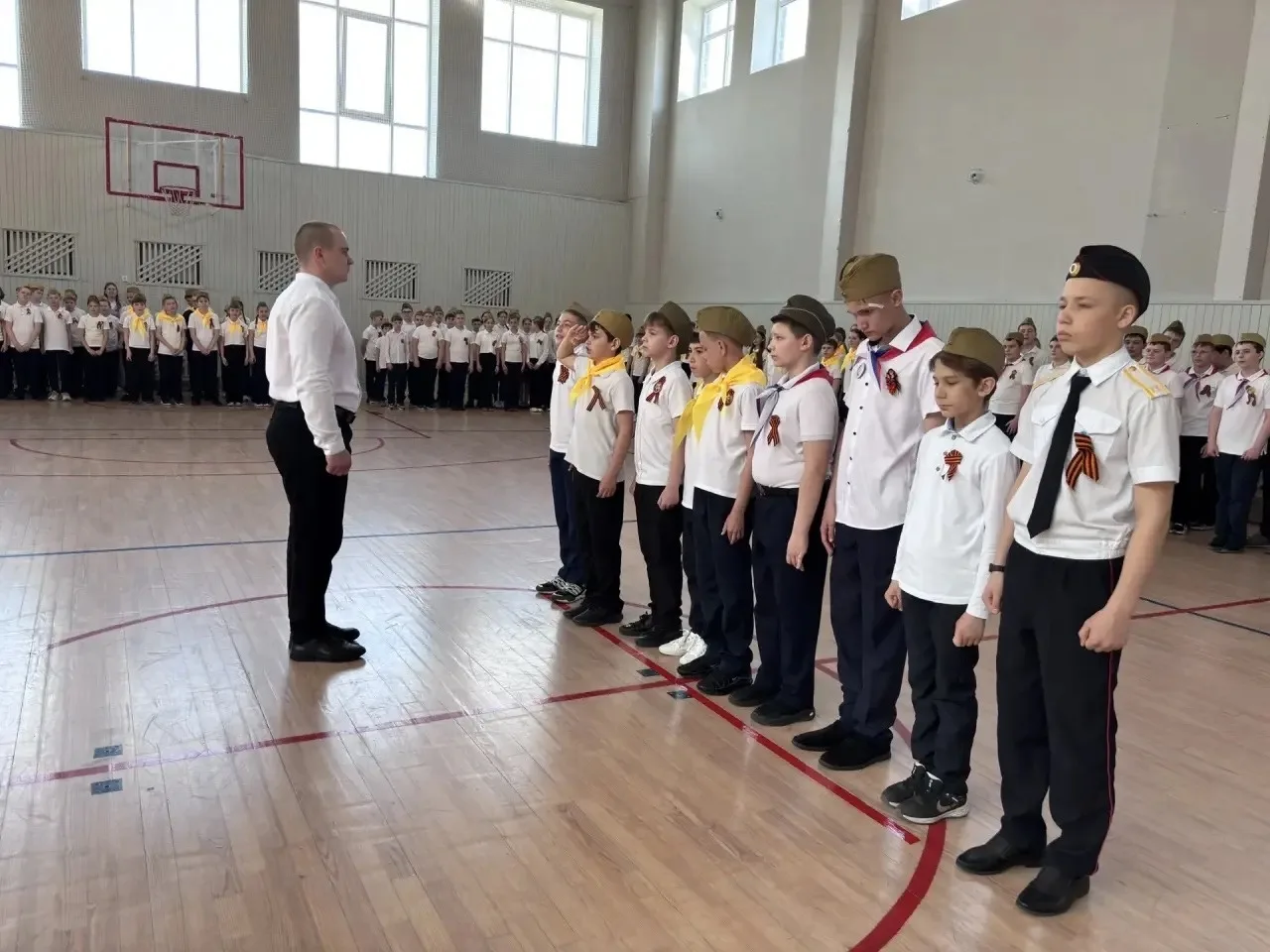 В нашей школе царила по-настоящему праздничная и торжественная атмосфера! ⭐️   В преддверии 9 Мая дл