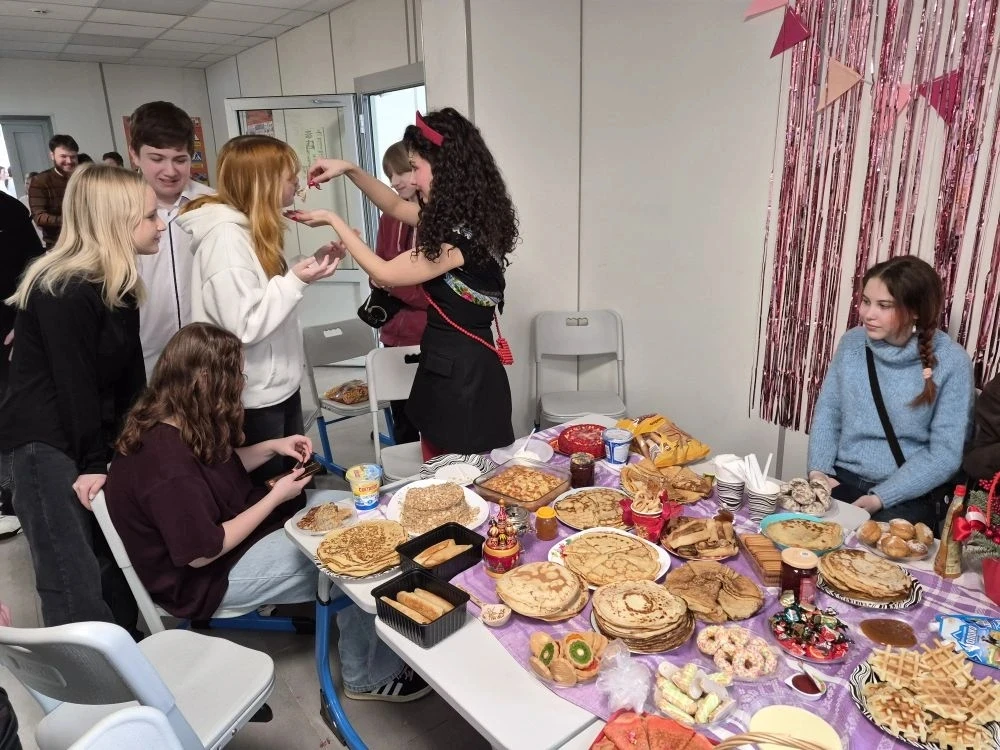 Масленица в школе — уже сегодня! 🥞☀️  Встречаем весну вместе: в каждом классе проходят тёплые мастер