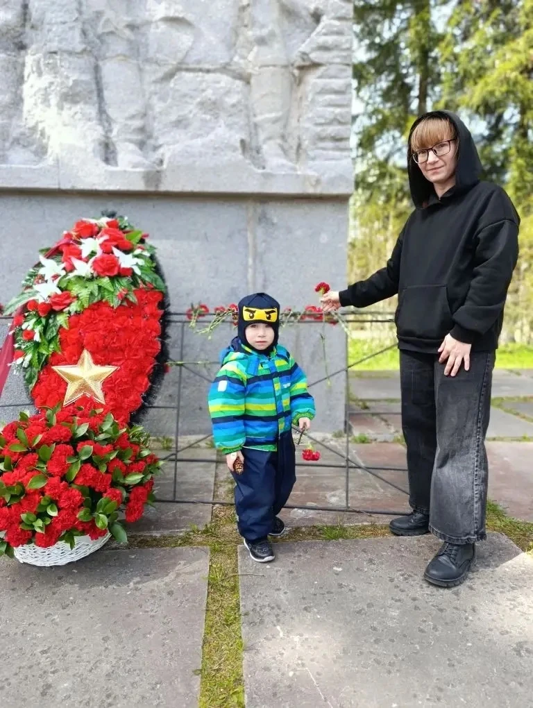 Доброе утро, дорогие друзья!  Поздравляем всех с началом новой рабочей недели и продолжаем присылать
