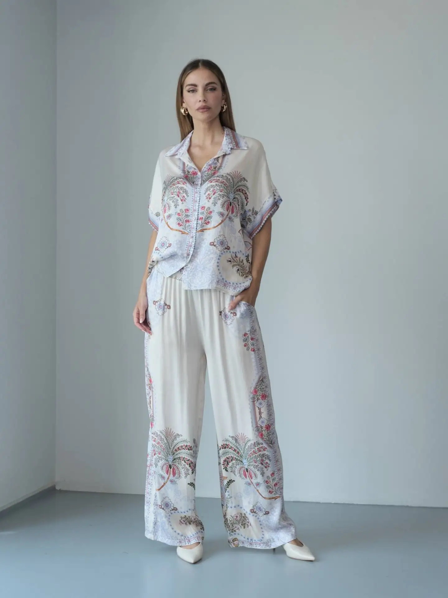 •Костюм  рубашка и брюки 😍
Стоимость 14600-15%=12.410₽

Связь с менеджером