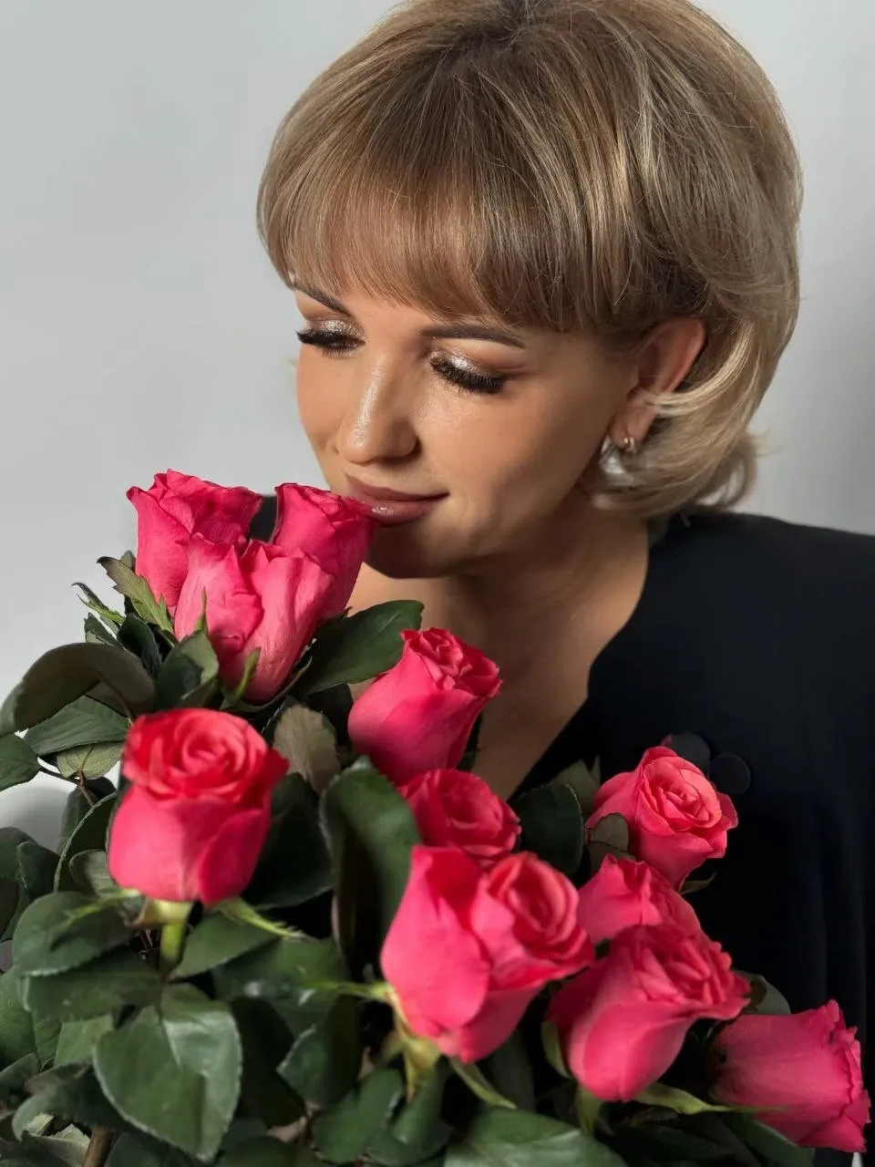 Дорогая Юлия Викторовна! 🌸

От всей души поздравляем Вас с Днём Рождения! 🎉 Вы – настоящий професс