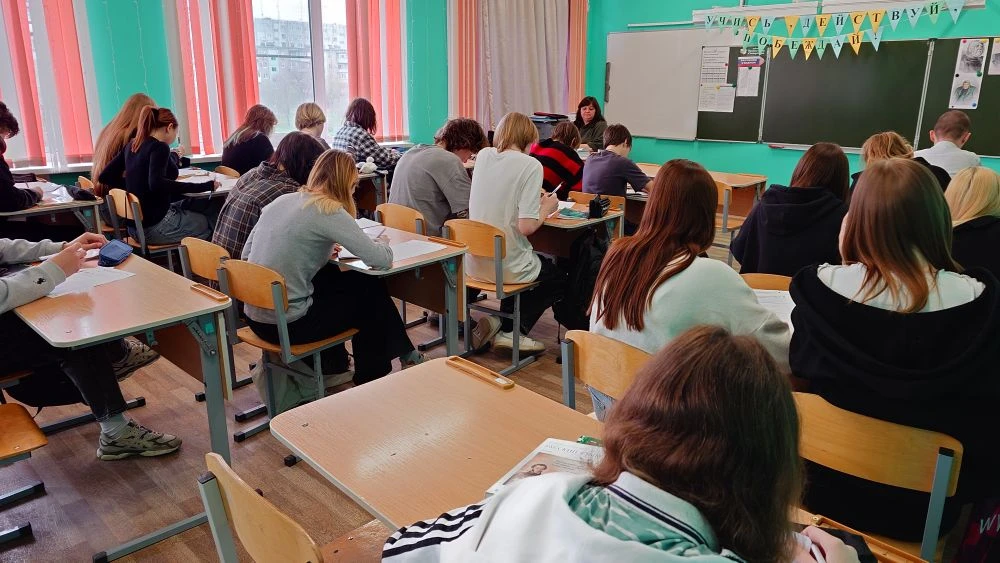 У кого-то каникулы, а у кого-то жаркая пора💪  Сегодня у учеников 9-х классов во всю идут подготовите
