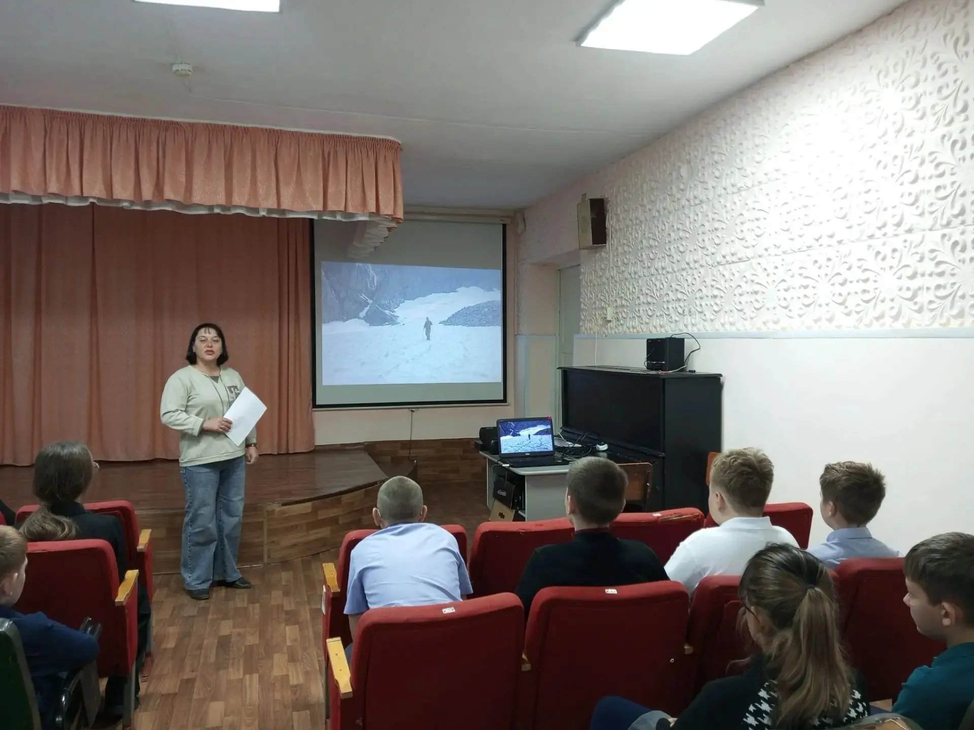 🎉 В преддверии Международного дня туризма наш наставник Марина Фёдоровна Хорина провел...