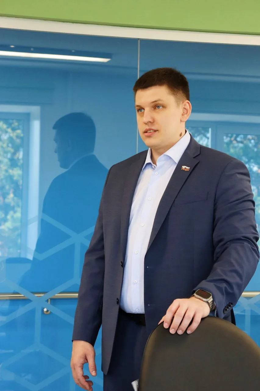 Председатель Думы Роман Никулин познакомился с работой центра «Поиск»