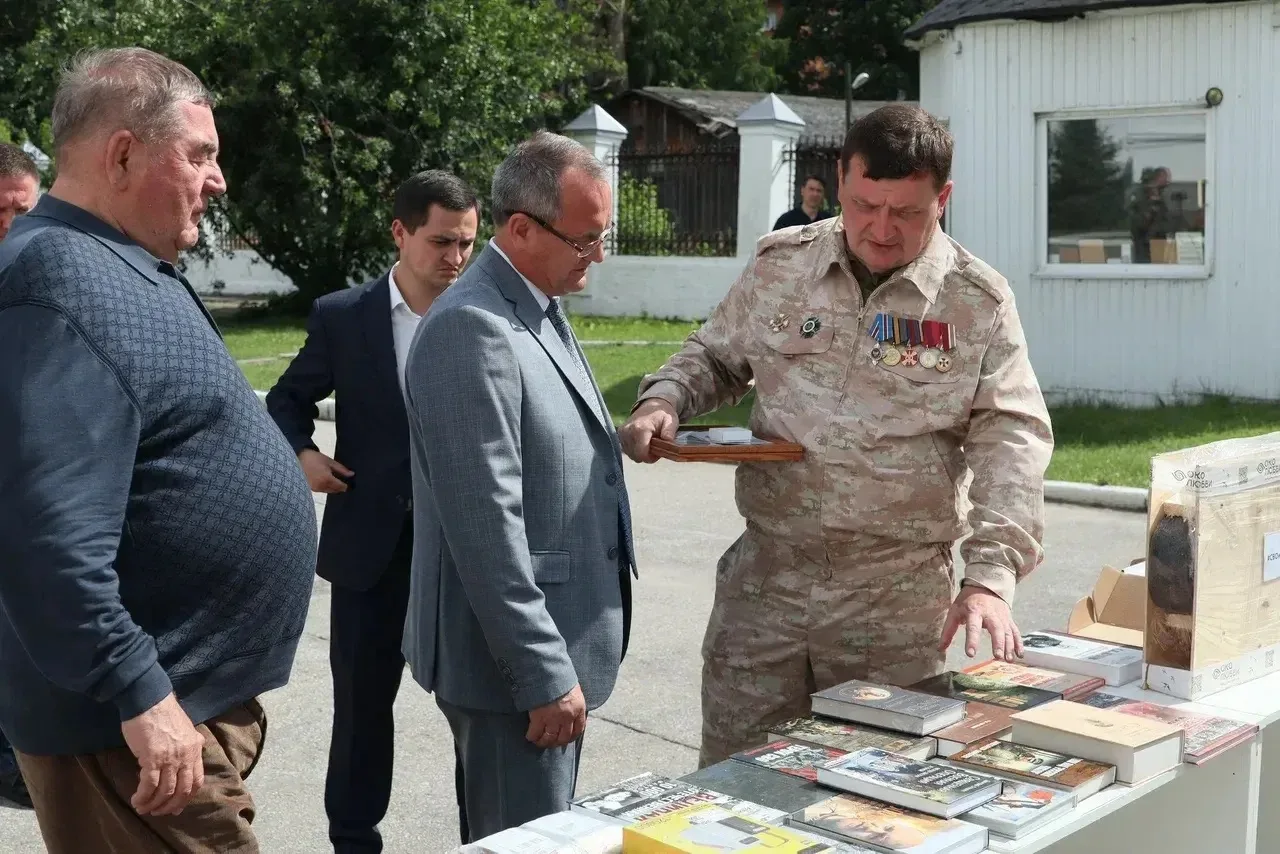 Сегодня проводили из Нижнего Новгорода очередной гуманитарный конвой в зону специальной...