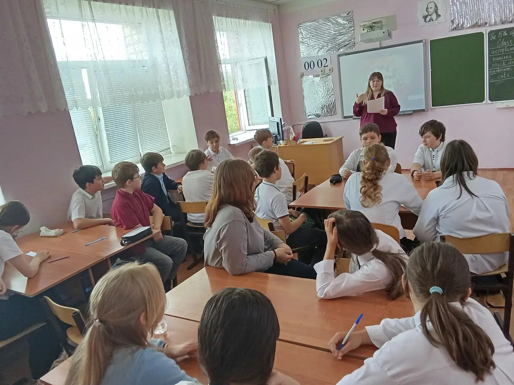 Сегодня,15 мая, в рамках недели иностранного языка учителями английского языка Зарубиной Юлией Павло