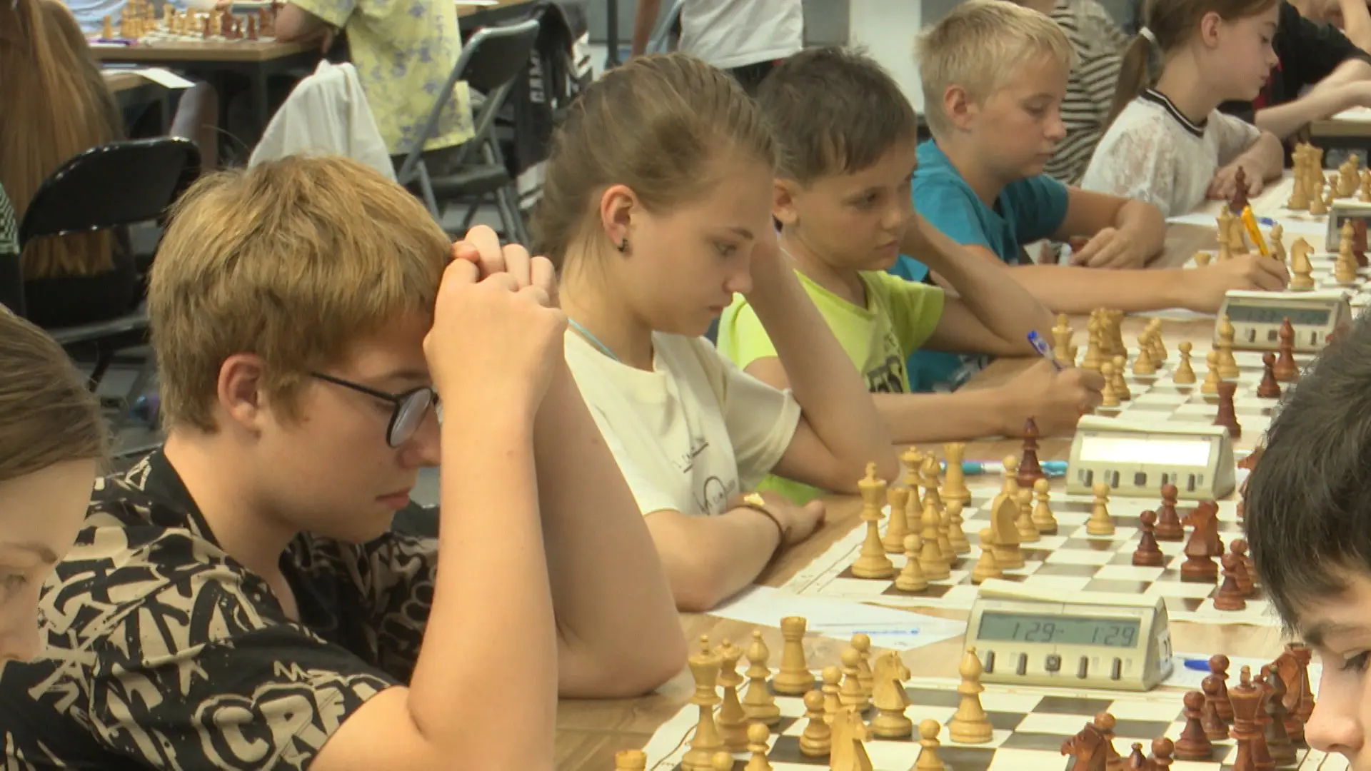 ♟️Путь к мастеру ФИДЕ: в Пскове стартовал международный шахматный турнир