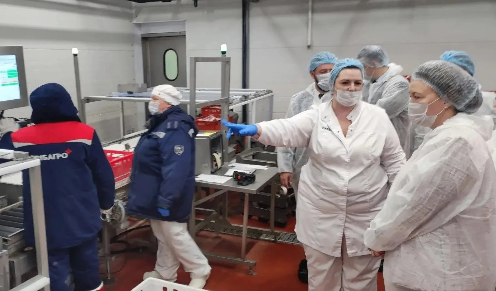 Красноярский свинокомплекс «СИБАГРО» посетили министр экономики и регионального развити...