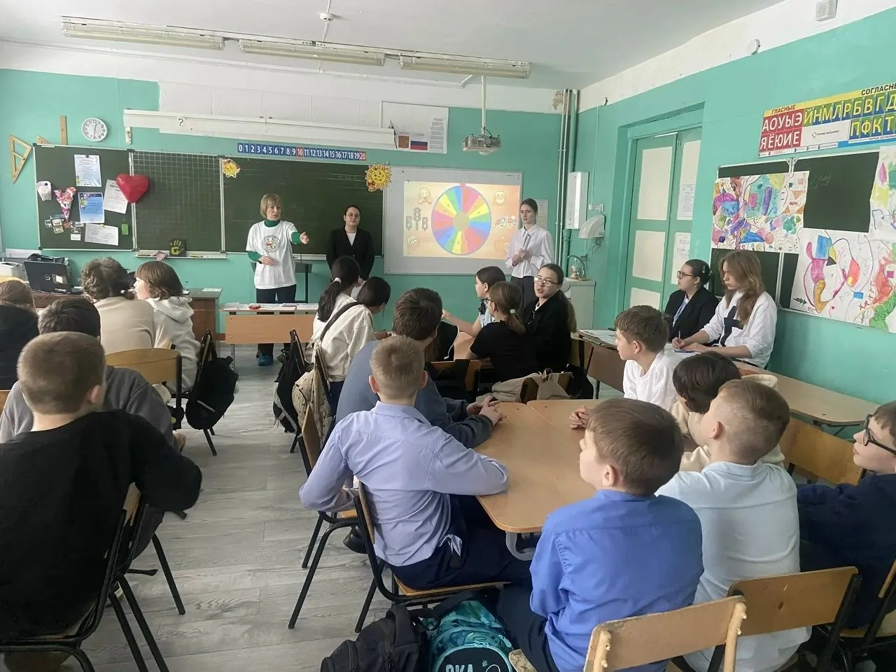 Настоящий драйв испытали ученики 5 "А" и 5 "Б" классов школы № 6, приняв участие в интерактивной игр