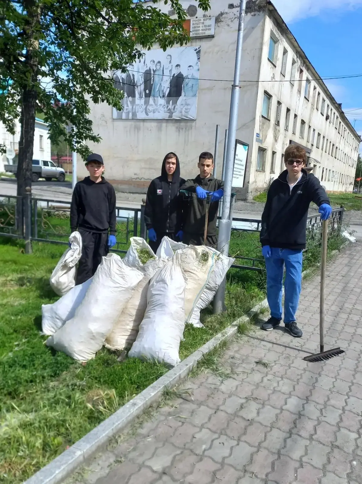 📌Этим летом более 850 подростков Магаданской области получили свой первый трудовой опыт.