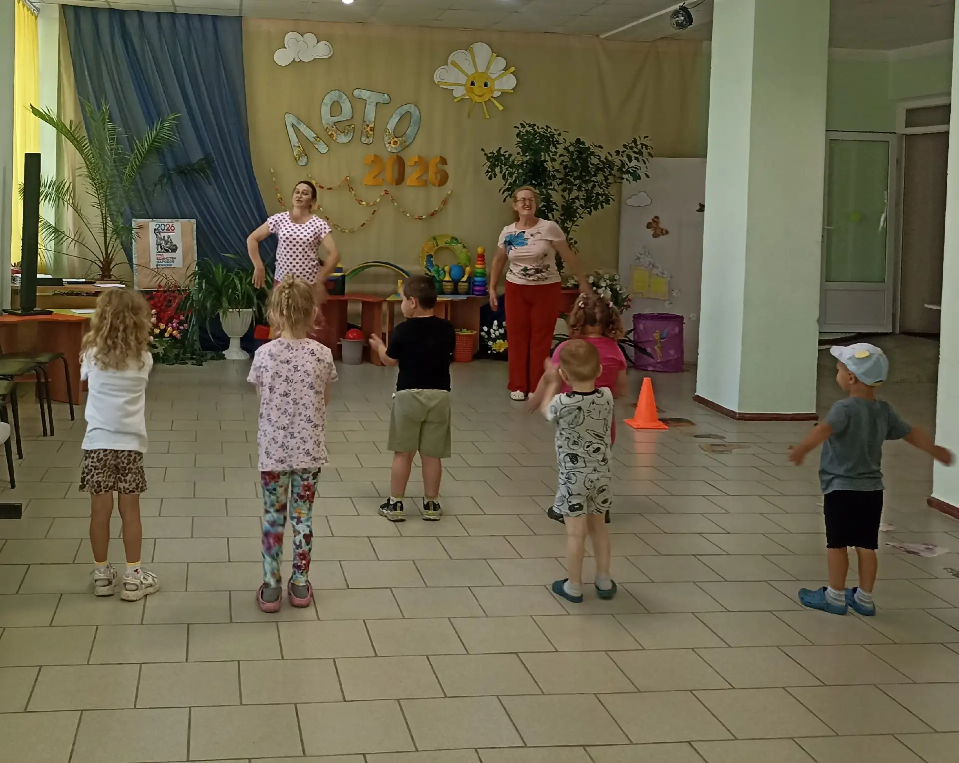 28 июля фойе Шипаковского Дома культуры превратилось в настоящий ипподром. Юные участники игровой пр