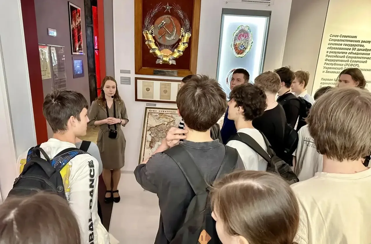 🏛 10А в Музее современной истории России: как прошлое встречается с будущим  22 апреля ученики инжен
