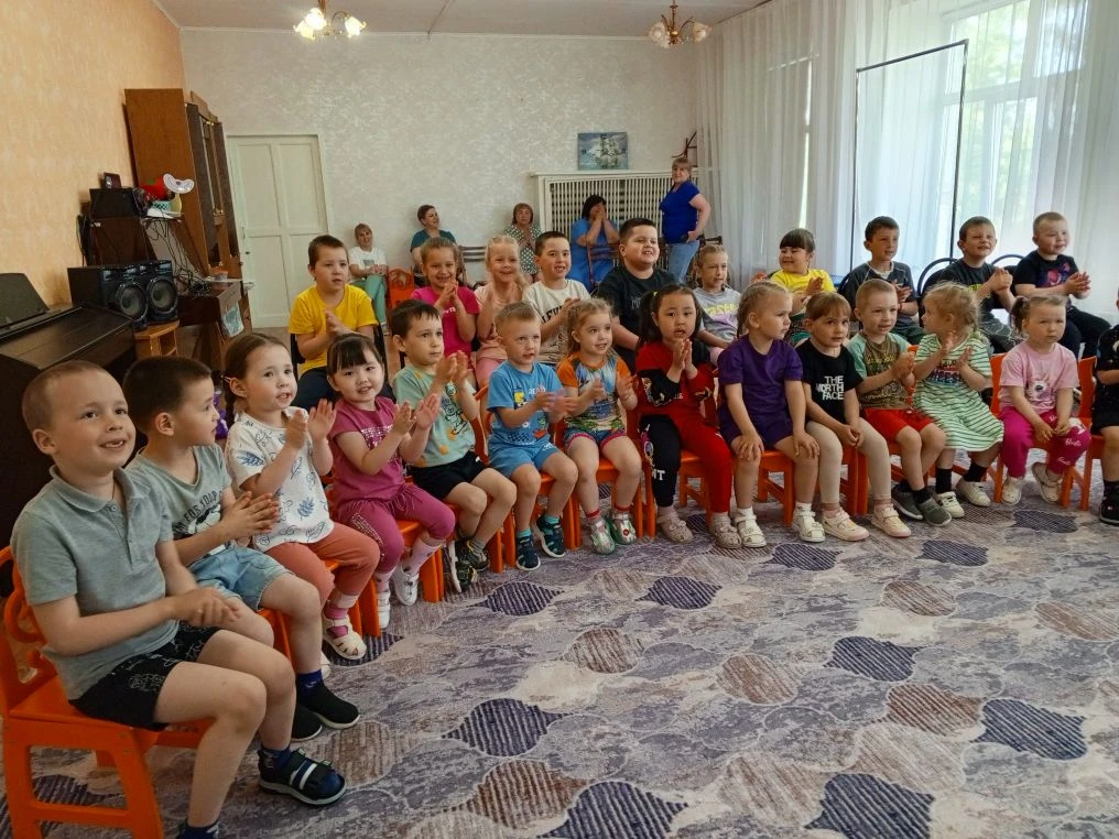 Сегодня в детском саду «Буратино» случилось настоящие театральное чудо. В гости к самым...