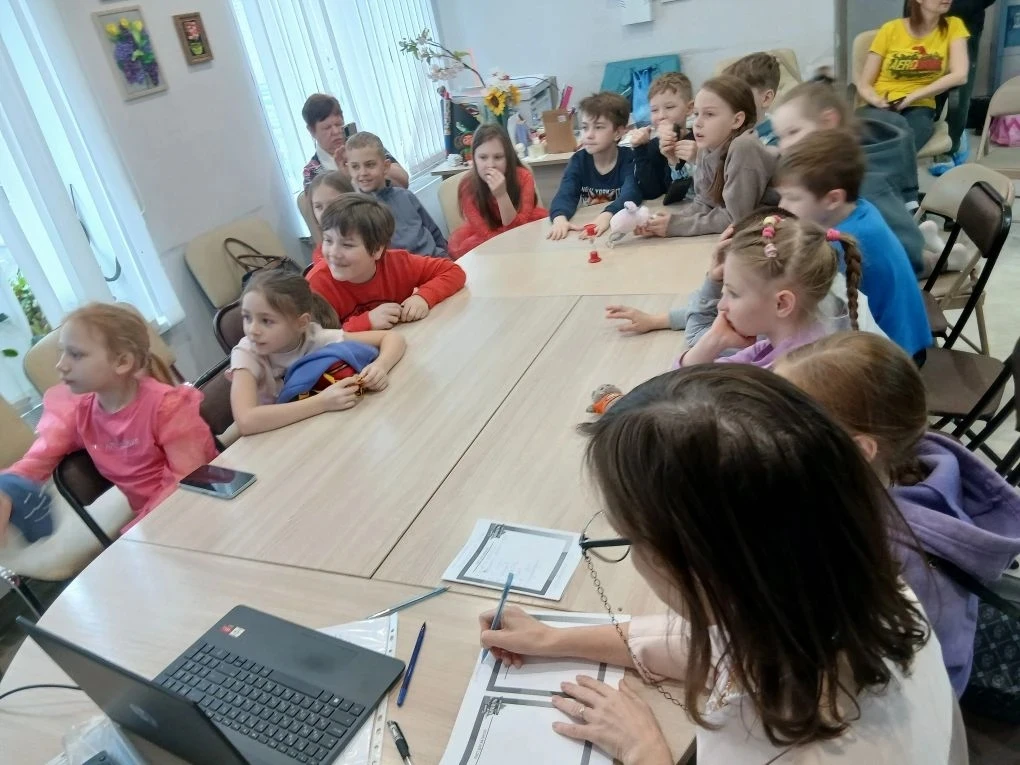 🐣 Весёлые каникулы 2.1 класса: творчество, открытия и новые знания!  В эти весенние каникулы ученики