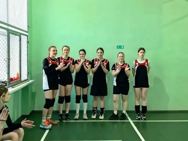 🏆Новости спорта. Успех в волейболе🏆  🥇На спартакиаде по волейболу среди общеобразовательных организа