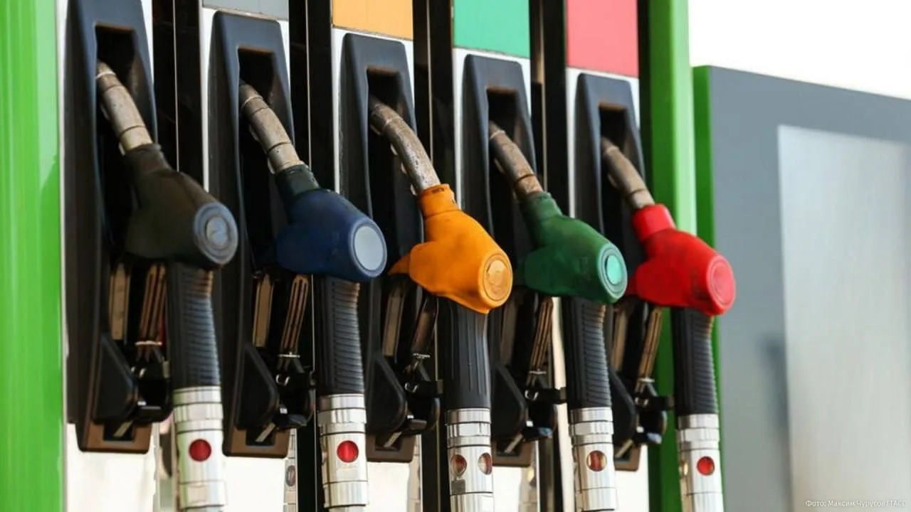 ⛽️ Бензин и дизель ниже стандарта «Евро-5» разрешили продавать на российских АЗС с 1 се...